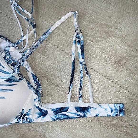 Azura Australia Bra Bikini Top Swimwear White Blue Tropical Floral Size 8 US - Picture 8 of 8